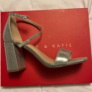 Kelly & Katie silver block heels size 7